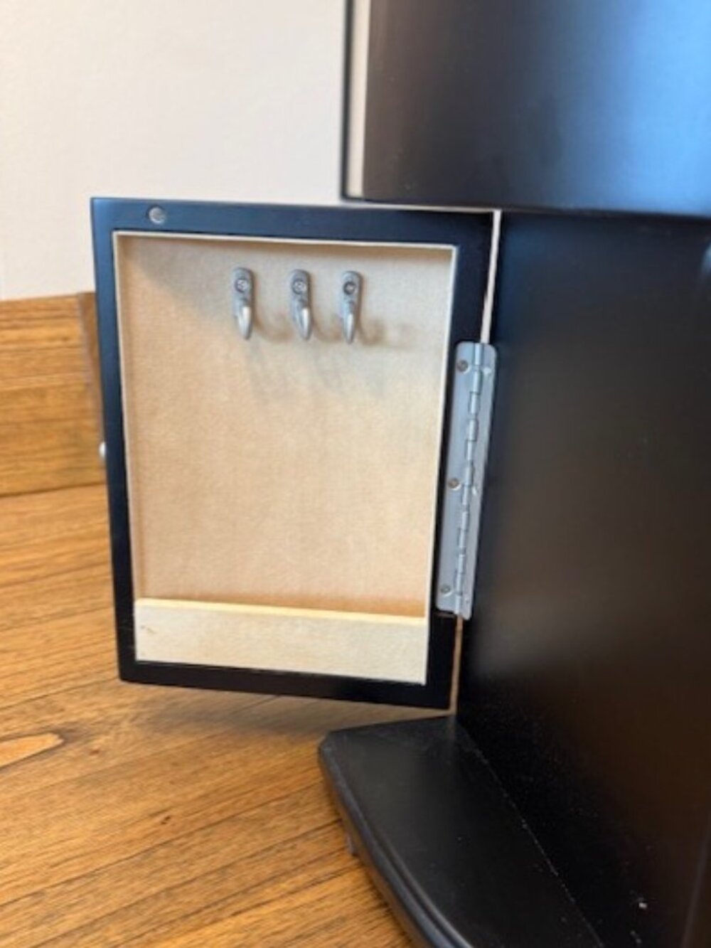 KENNEDY Ladies Jewelry Box - Picture 10 of 11